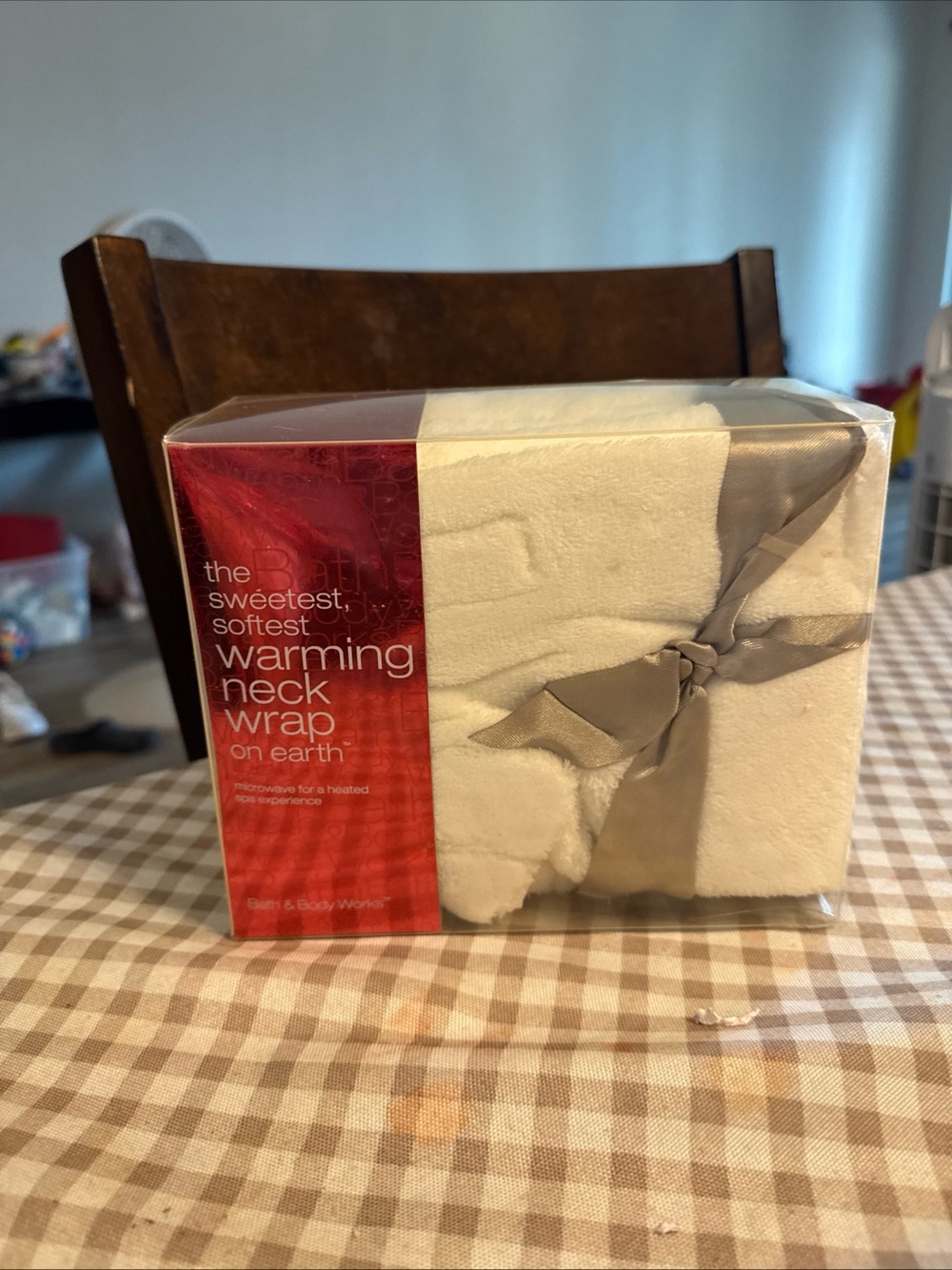 Bath & Body Works Cream Warming Neck Wrap with Gray Ribbon